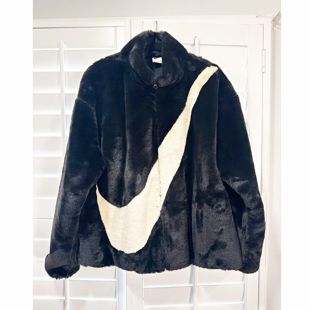 Nike Sportswear Plush Faux Fur Teddy Sherpa Jacket Swoosh Black Cream Large